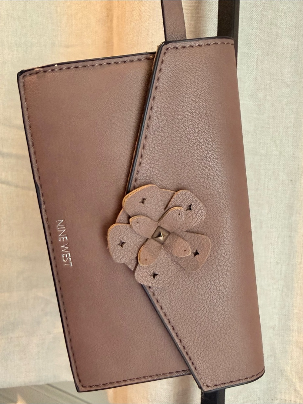 Nine West Mauve Taupe Floral Applique Wristlet